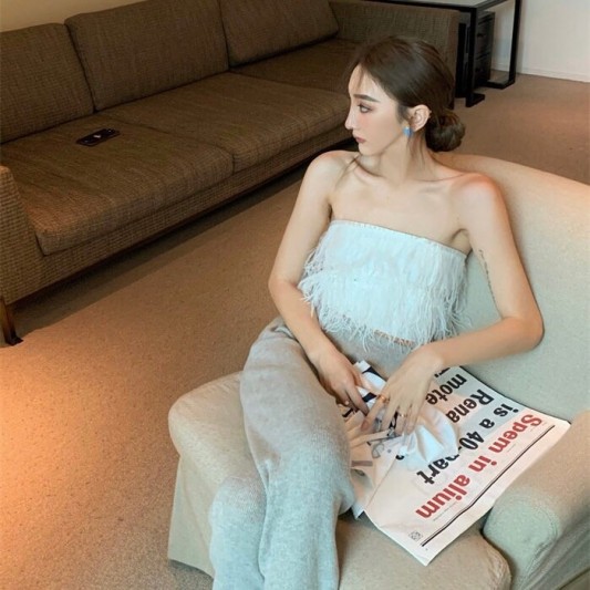 欧美风白色毛毛裹胸短版上衣